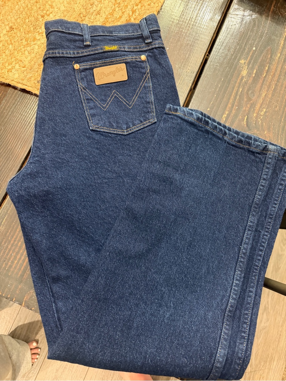 Wrangler Men's Dark Blue Relaxed Fit Jeans